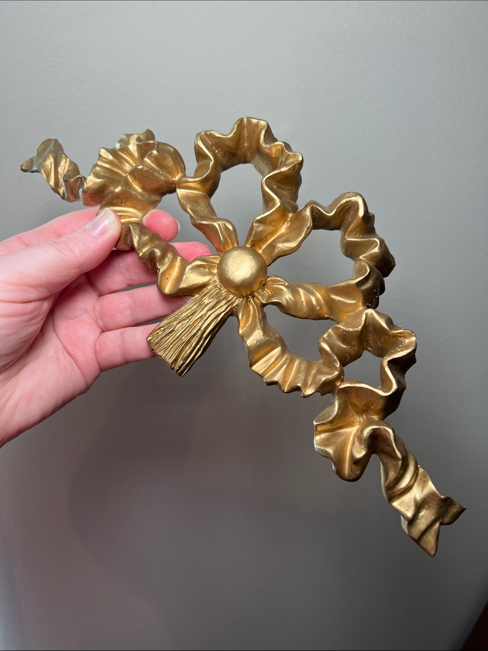 Vintage Style Hollywood Regency Gold Ornate French Bow Wall Decor Accent